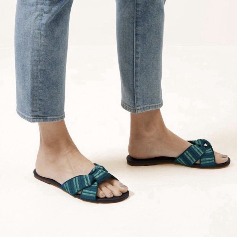 Rothy's The Knot Sandal in Jungle Stripe Blue Green Textured Flat Slide Sz 9 EUC
